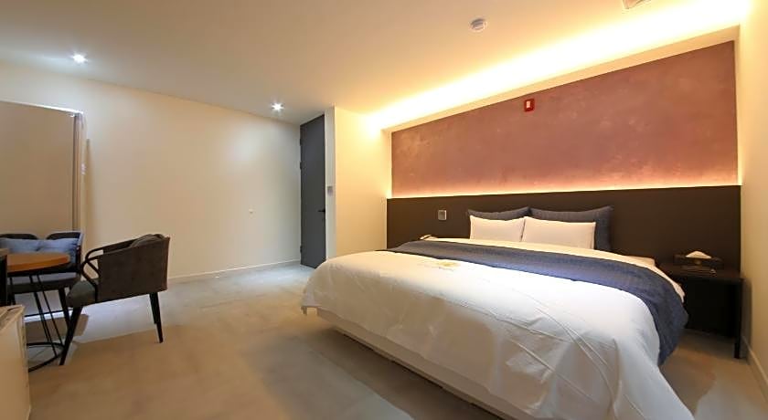 Two Nights Business Hotel