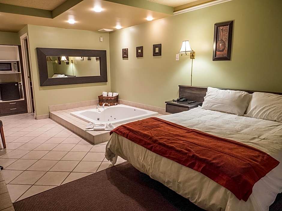 Photo 1 of 9 of Deluxe 1 Queen Bed Suite