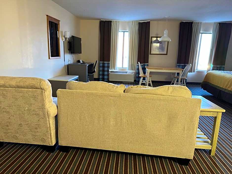 Super 8 by Wyndham Columbia Clark Lane