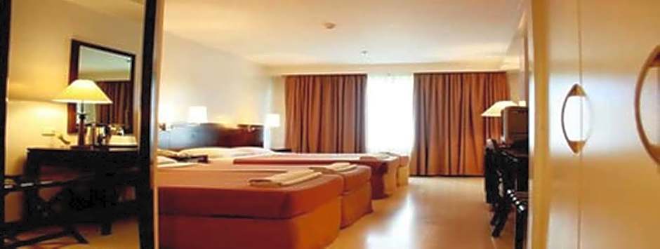 Hotel Supreme Convention Plaza