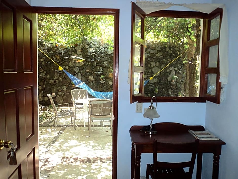 Las Mariposas Eco-Hotel & Studios