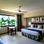 Sea Cliff Court Hotel & Luxury Apartments