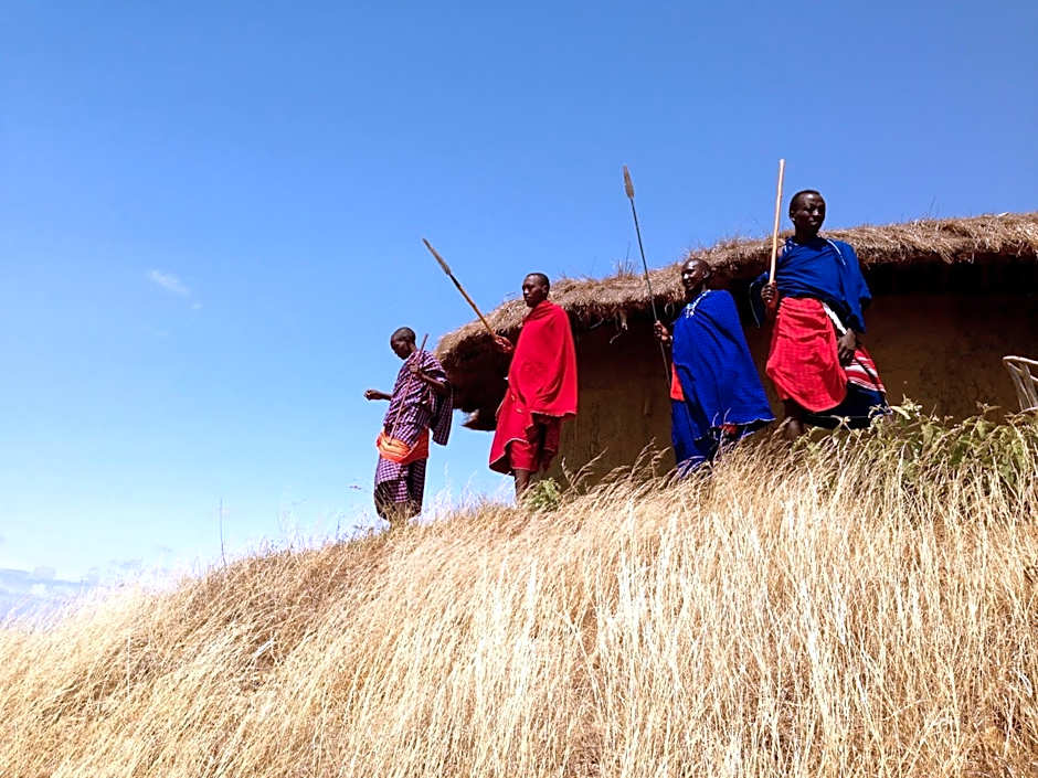Original Maasai Lodge – Africa Amini Life
