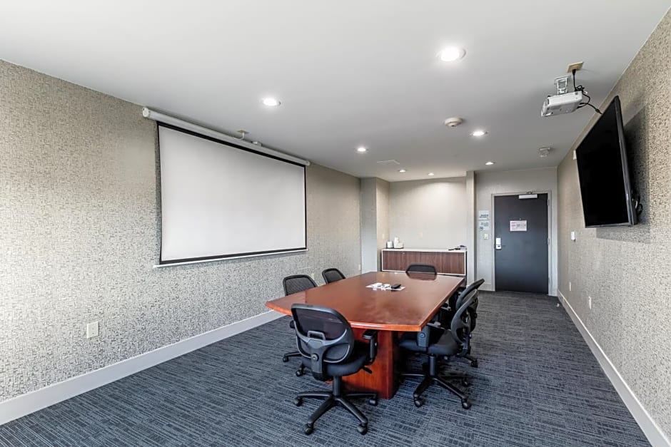Holiday Inn Express & Suites Jersey City North - Hoboken By IHG