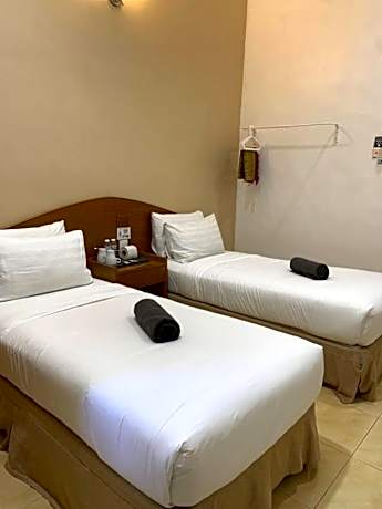 ANGGERIK IMPIAN HOTEL -Best for Travellers at Kuala Berang