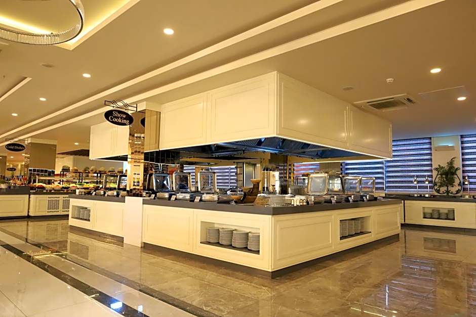 Aydinbey Queen's Palace & Spa - Ultra All Inclusive