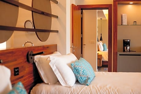 Jr. Suite Outdoor Jacuzzi - Free WiFi