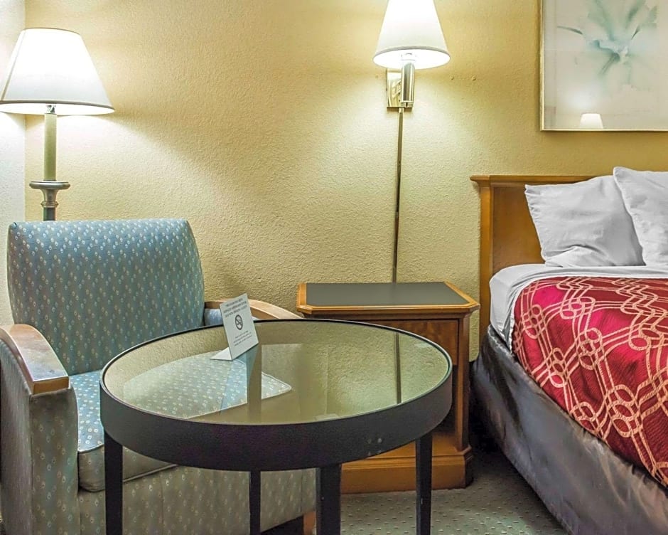 Econo Lodge Waynesburg