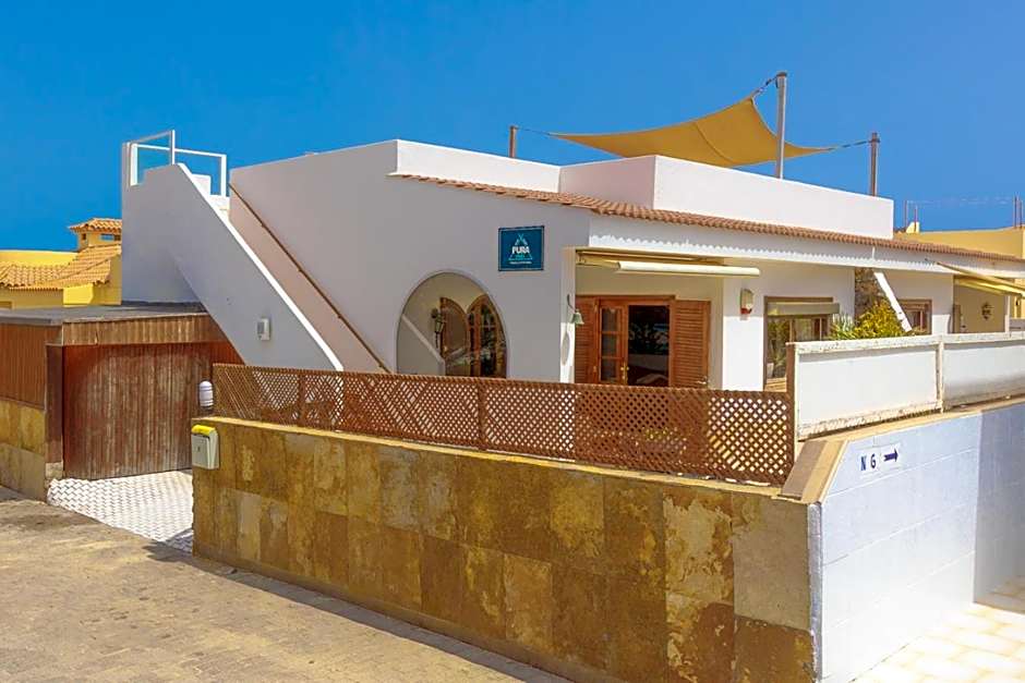 Pura Vida Surf House