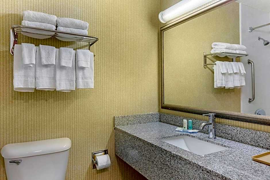 Quality Inn & Suites Oceanside