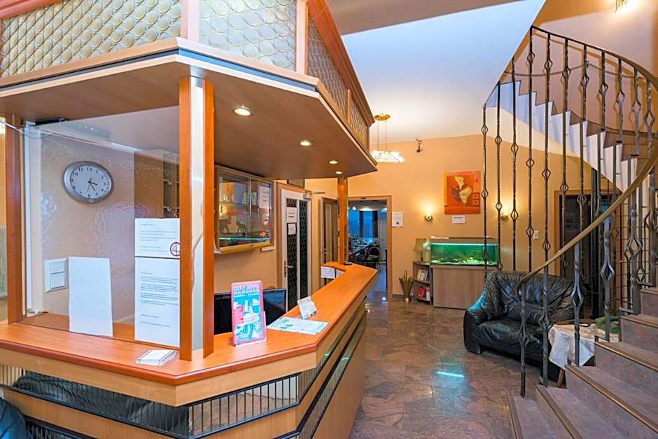 Hotel Hanseat Hamburg - Free Parking