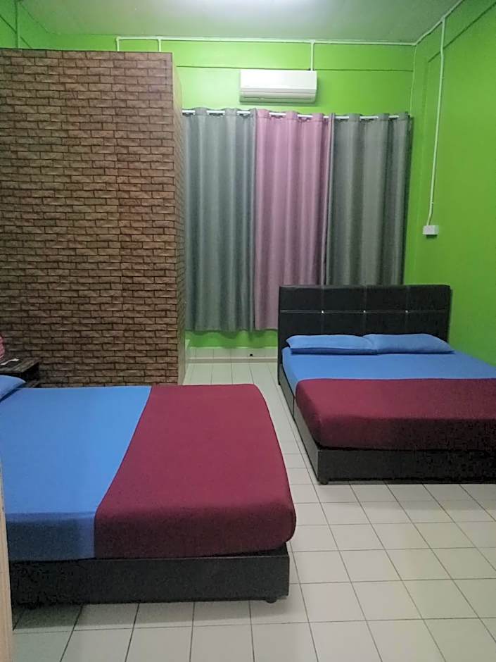 KUALA BESUT JETTY BUDGET HOTEL AIN - In front of Kuala Besut Jetty