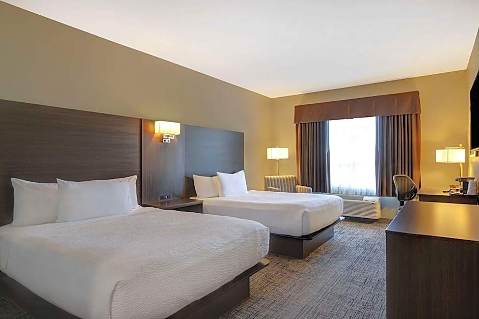 Days Inn & Suites by Wyndham Warman