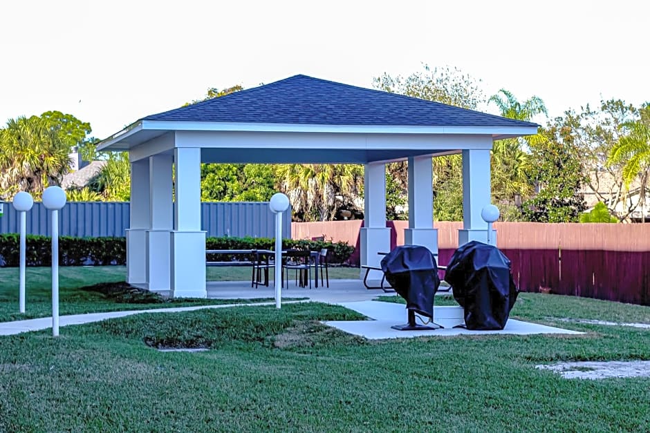 Candlewood Suites Melbourne-Viera, an IHG Hotel