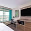 La Quinta Inn & Suites by Wyndham Pigeon Forge- Dollywood