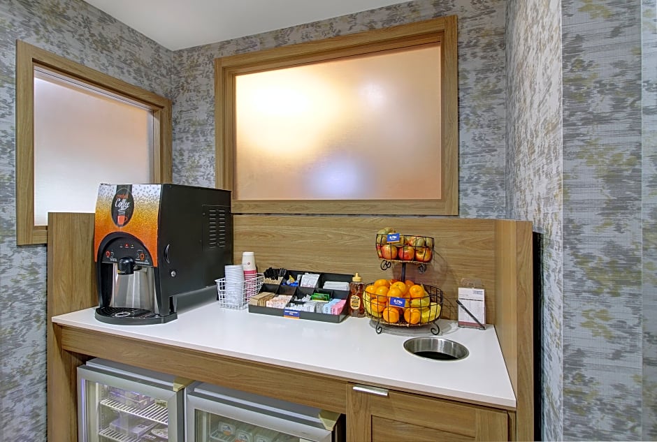 Candlewood Suites Winchester By IHG
