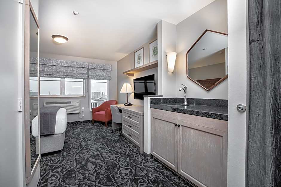 The Mediterranean Inn