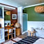 Liedjiesbos Urban Olive Farm Accommodation