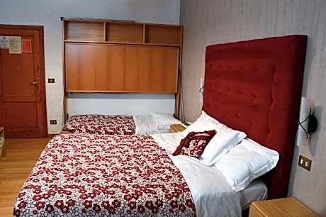 Basic Triple Room