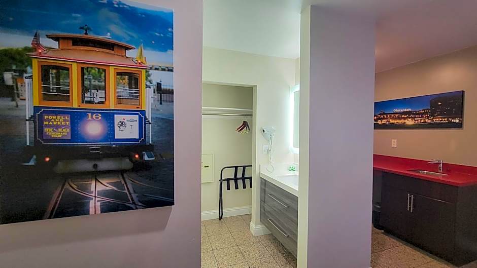 Presidio Parkway Inn
