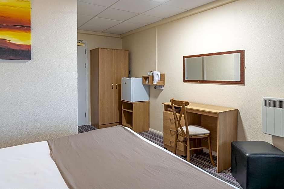 The Grand Burstin Hotel