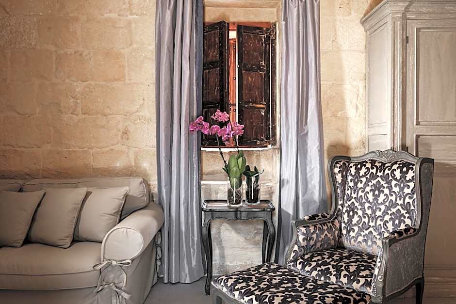 Cesca's Boutique Hotel