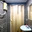 OYO 90324 Muar Station Hotel