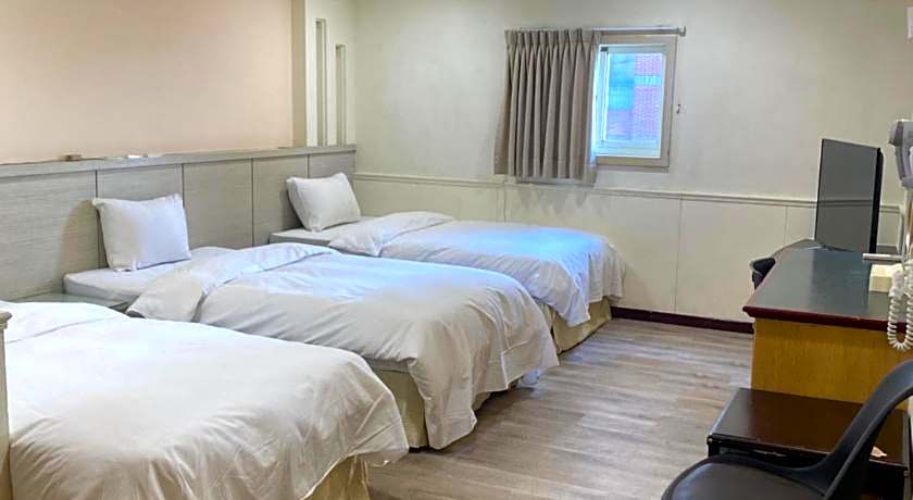 Enjoy Square Hotel