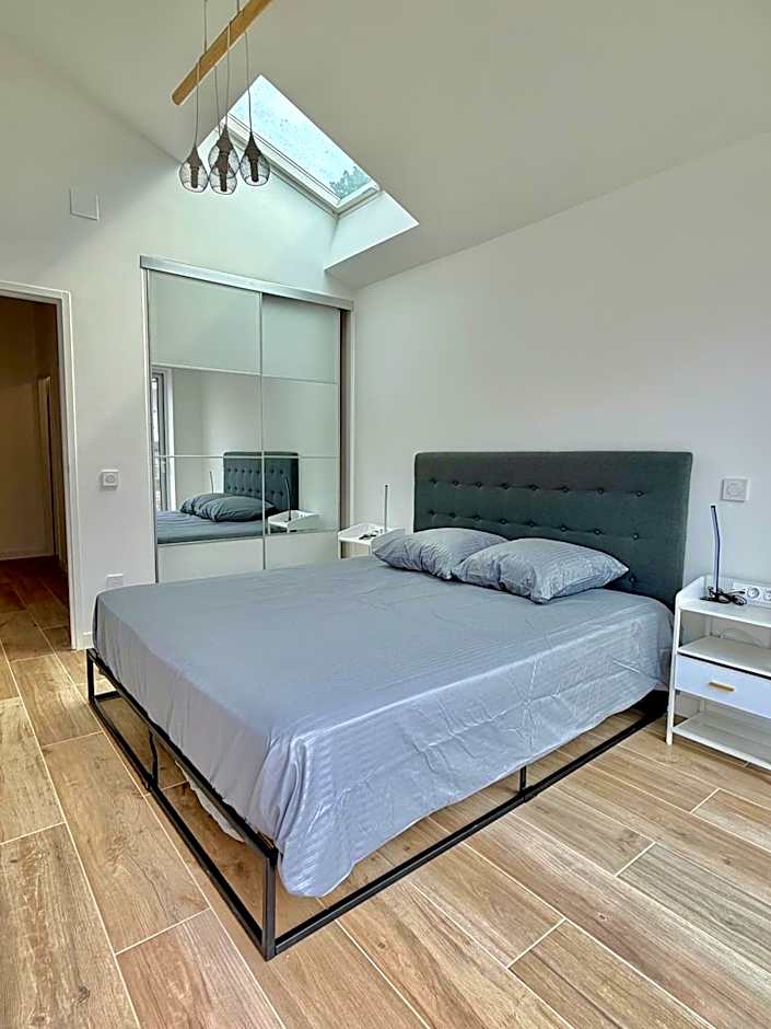 Foto 1 di 8 di 1 Bedroom