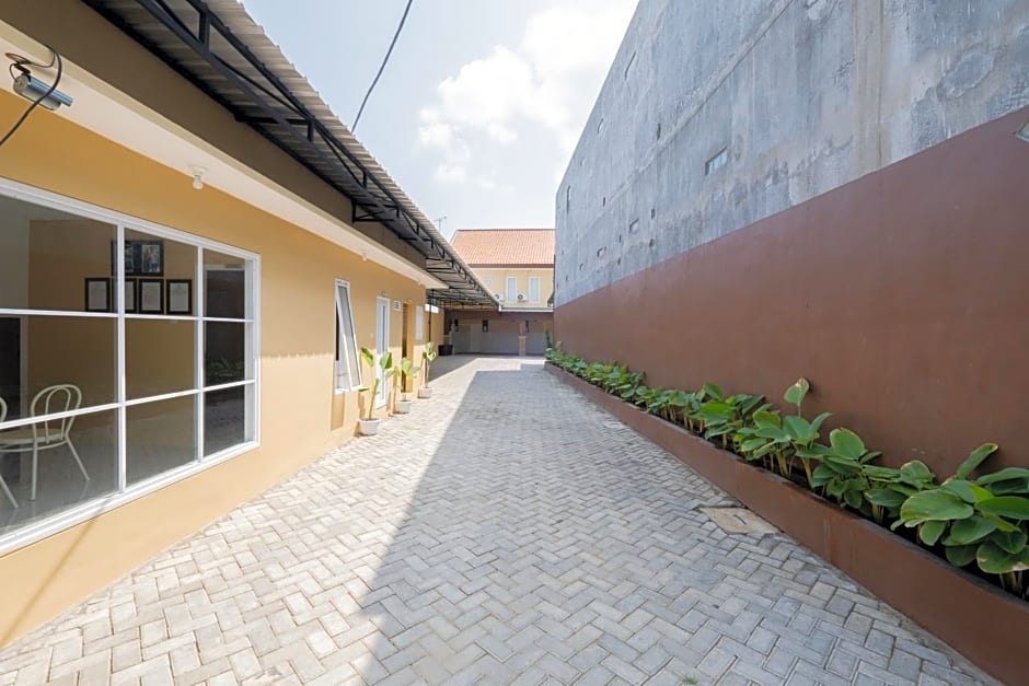 RedDoorz Syariah near RSUD Dr Iskak Tulungagung