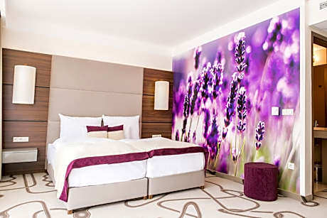 Superior Double or Twin Room with Balcony - Fragrance Room