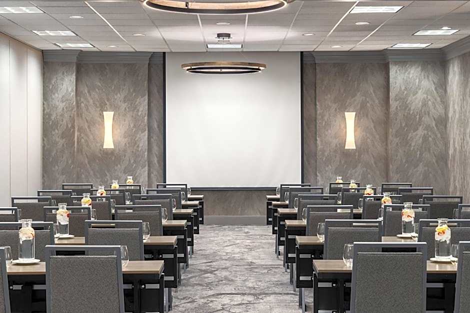 Holiday Inn Hotel & Suites Overland Park-West By IHG