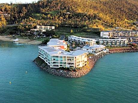 Peninsula Airlie Beach