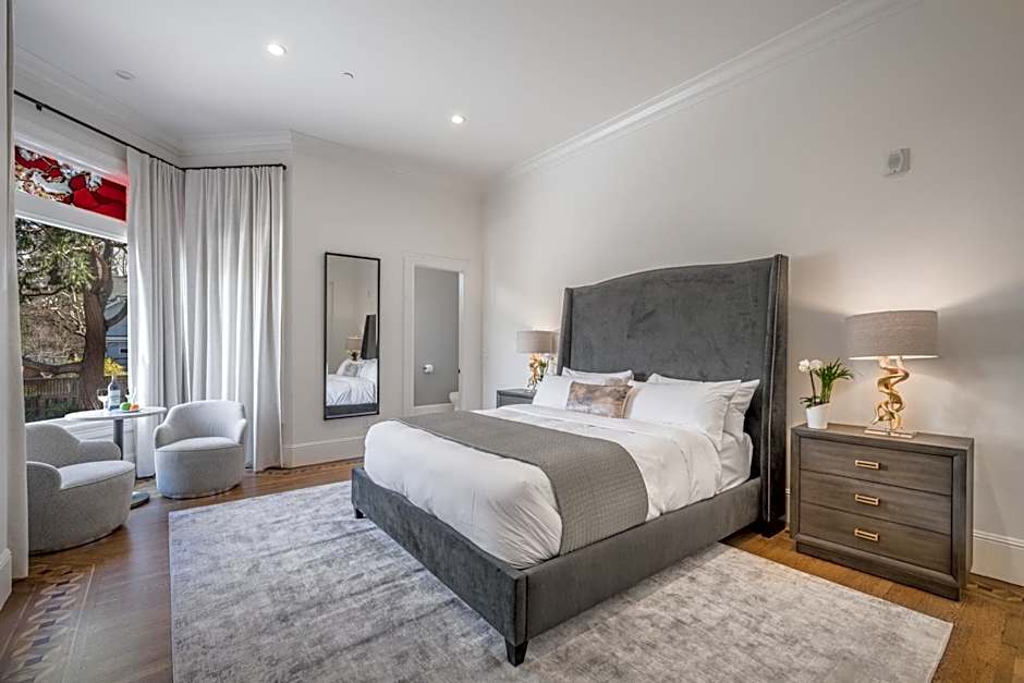 Photo 1 of 4 of Standard 1 King Bed