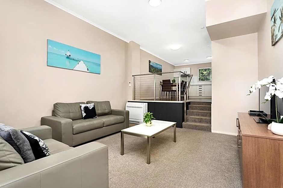 Peninsula Nelson Bay Motel and Serviced Apartments
