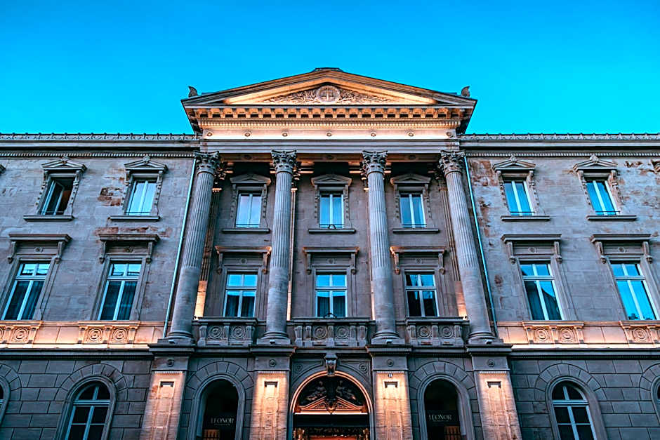 Hôtel LÉONOR the place to live