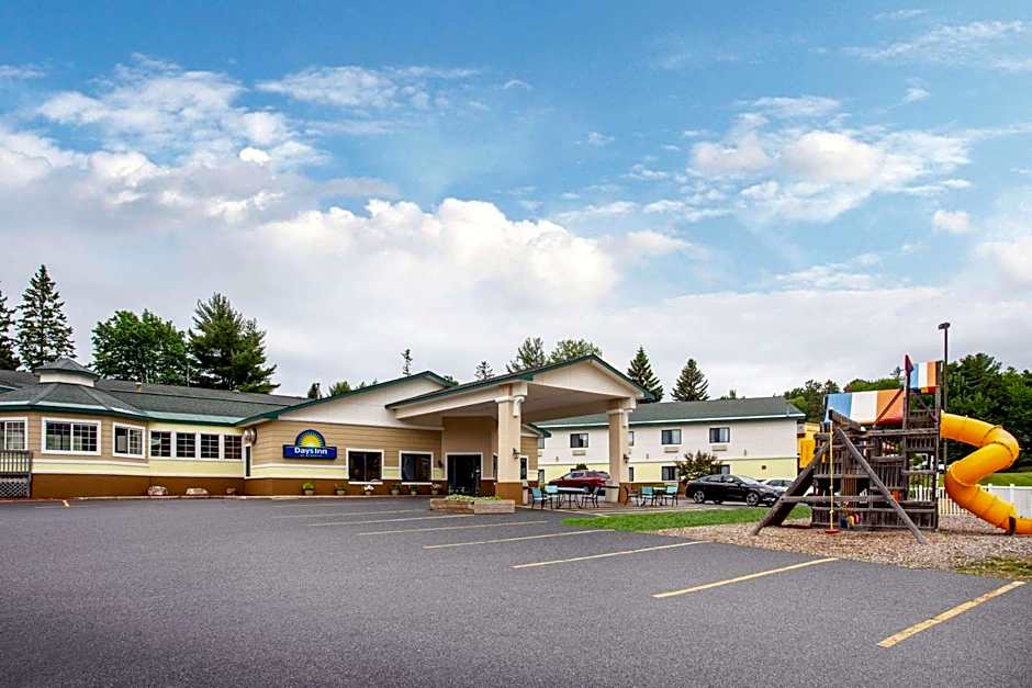 Days Inn by Wyndham Marquette