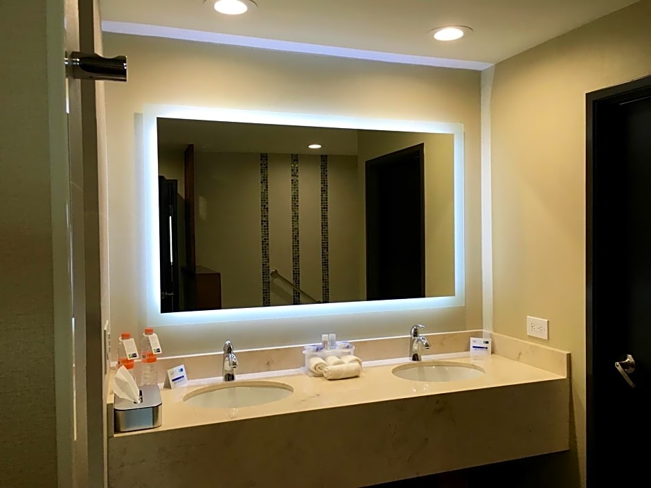 Holiday Inn Express & Suites Mexicali By IHG