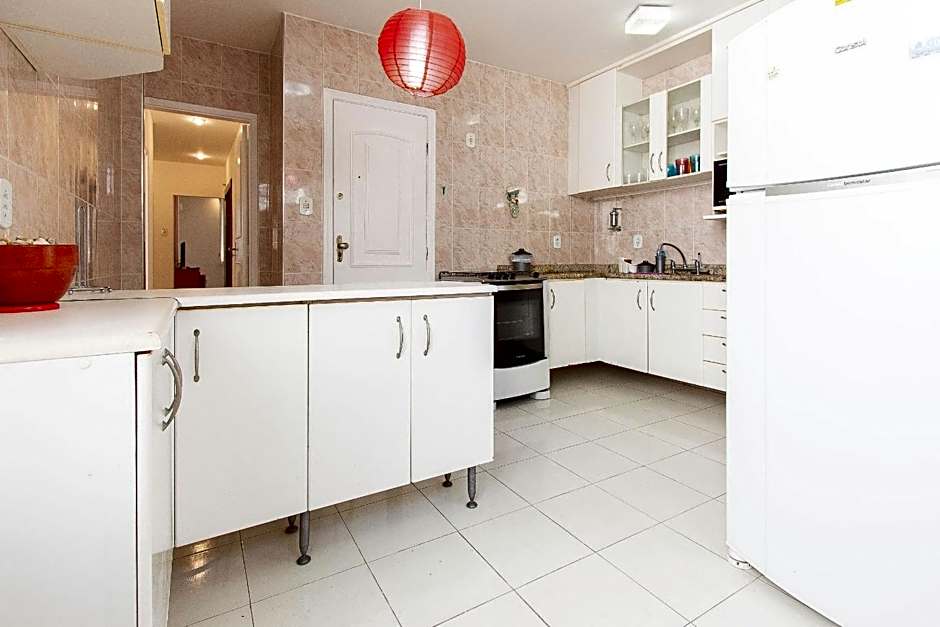 2-Bedroom Apartment Between Copacabana & Ipanema