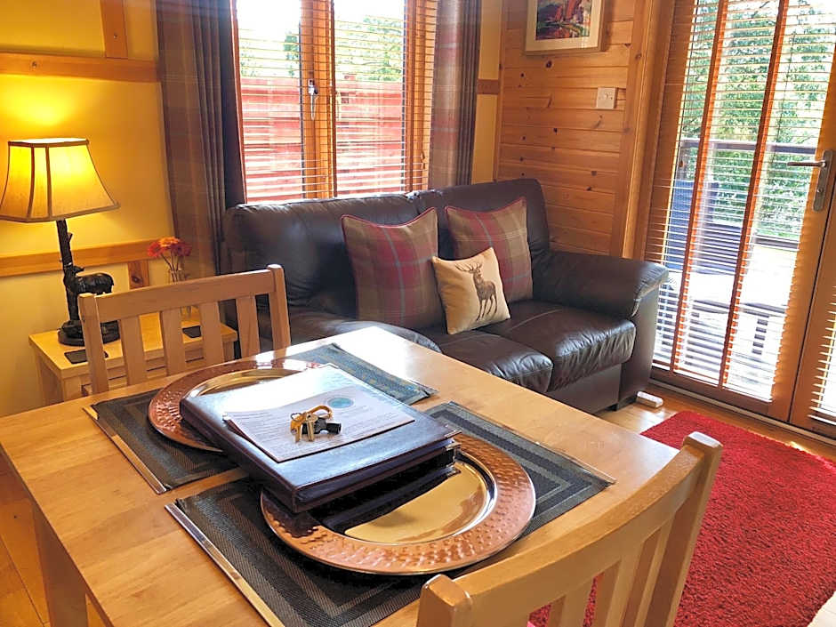 Rashfield Sheilings - Riverside Lodges, by Pucks Glen, Dunoon