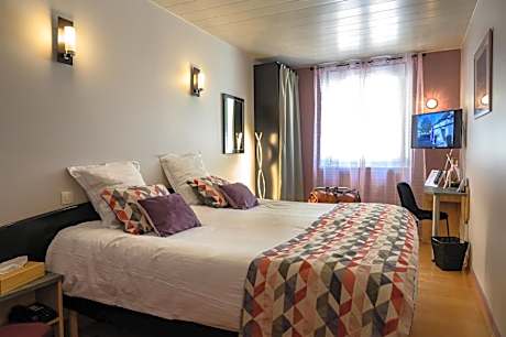 Double Queen Room