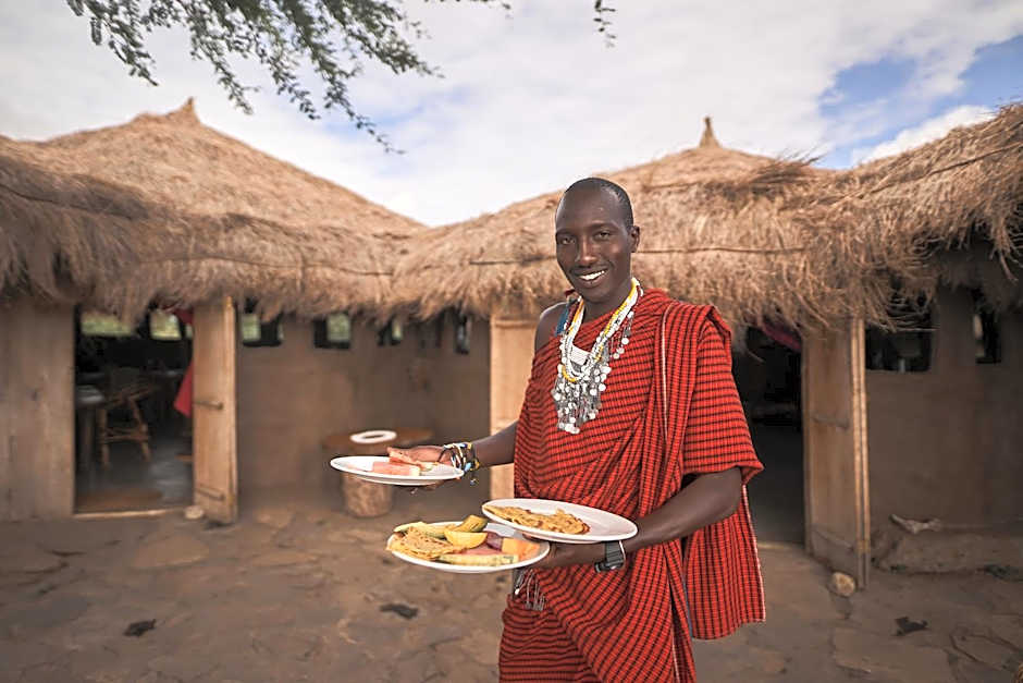 Original Maasai Lodge – Africa Amini Life
