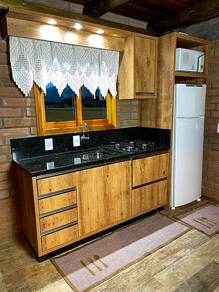 HOSPEDAGEM LA NO SITIO