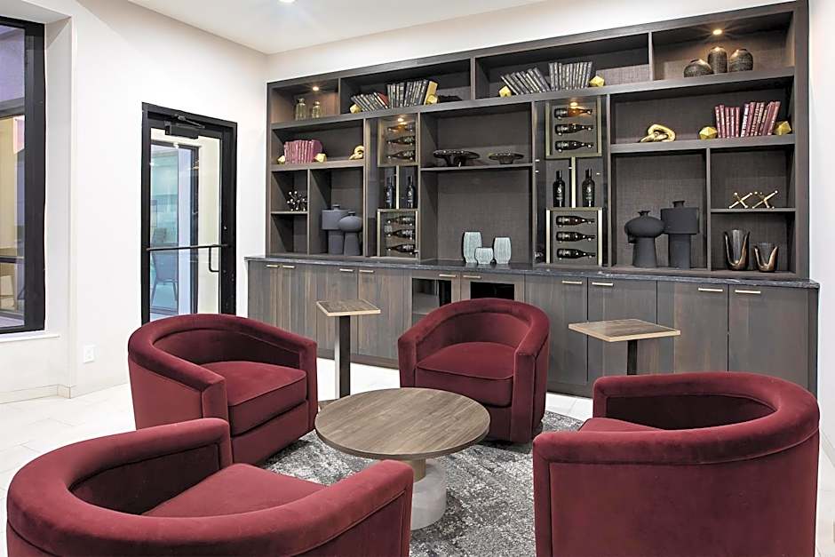 DoubleTree by Hilton Hotel Detroit - Novi