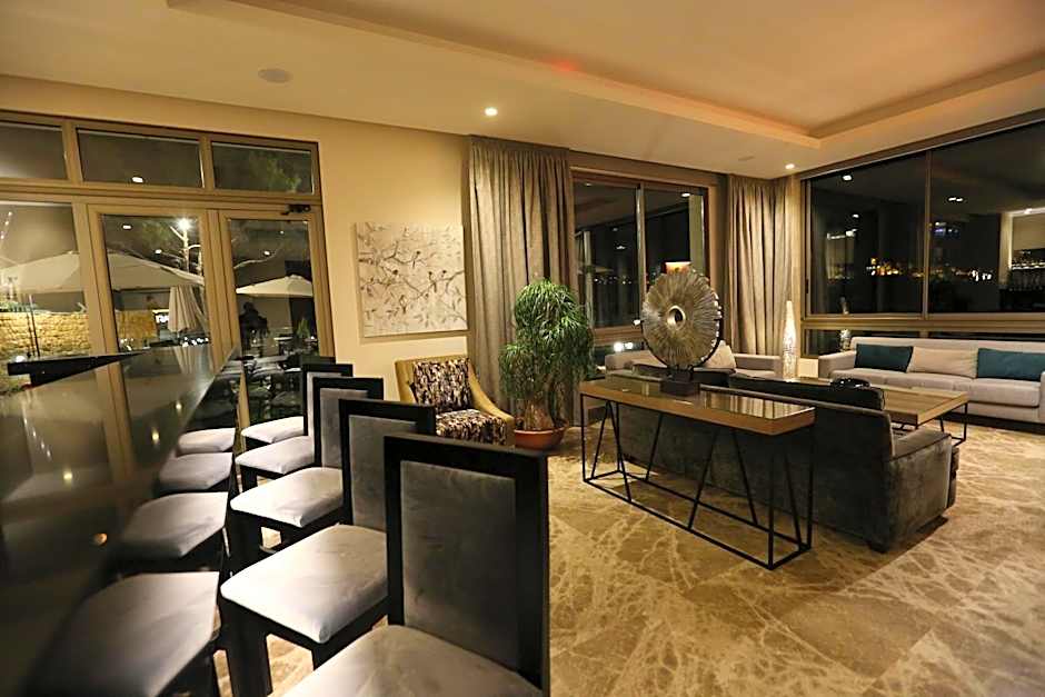 The Ray Hotel and Studios