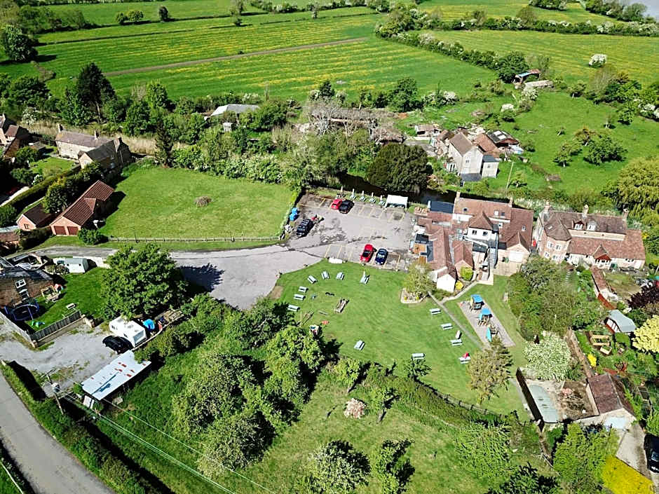 The Ship Inn - Self Catering Accommodation