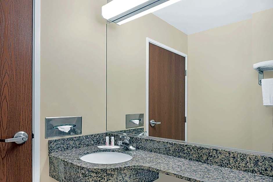 Microtel Inn & Suites By Wyndham Waynesburg
