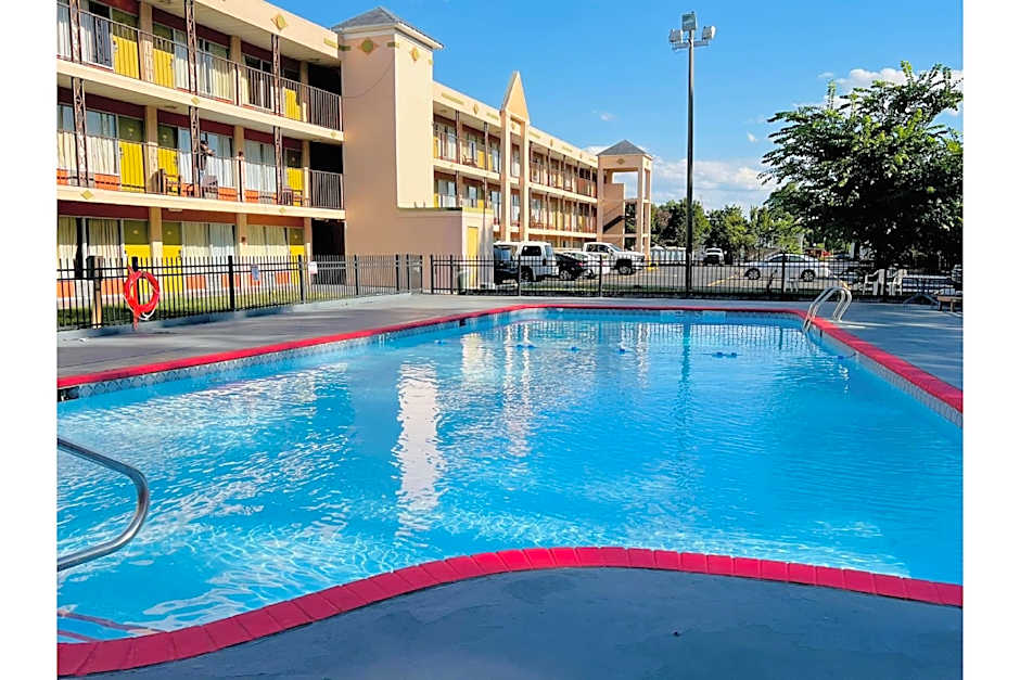 Ashland Studio Inn Richmond North near Kings Dominion (Listing Partner)