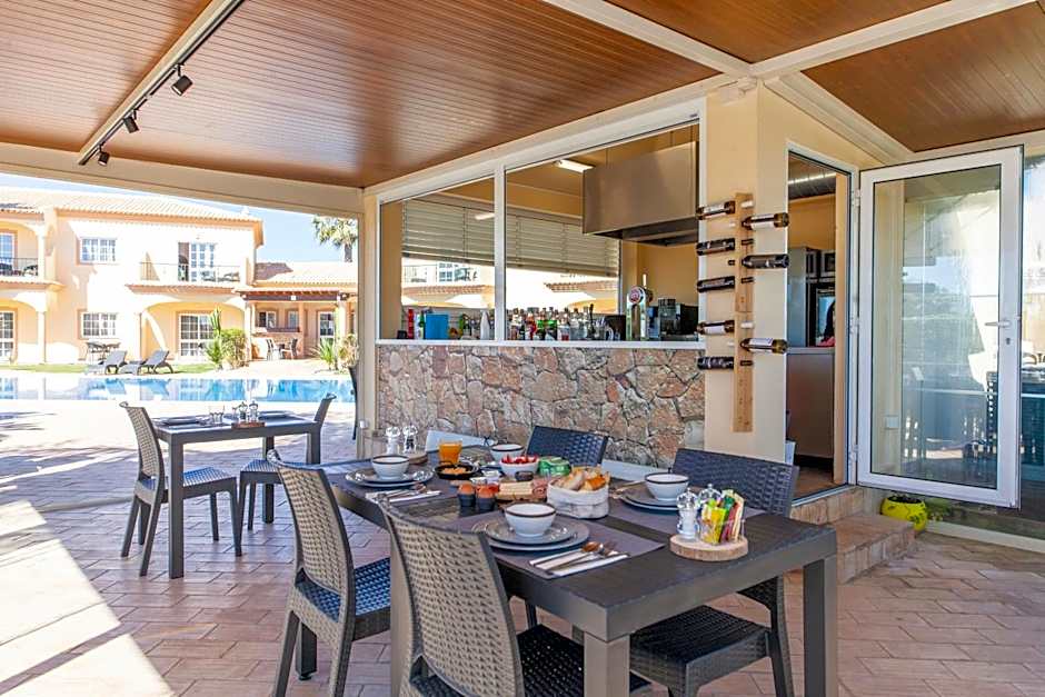 Atalaia Sol Aparthotel - tennis & heated pool in winter
