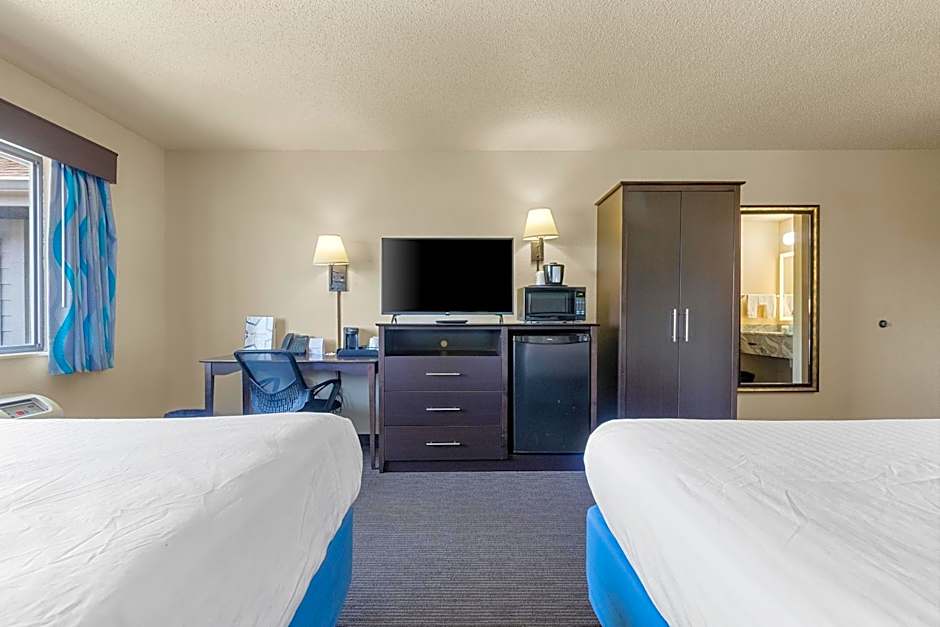 AmericInn by Wyndham Green Bay East